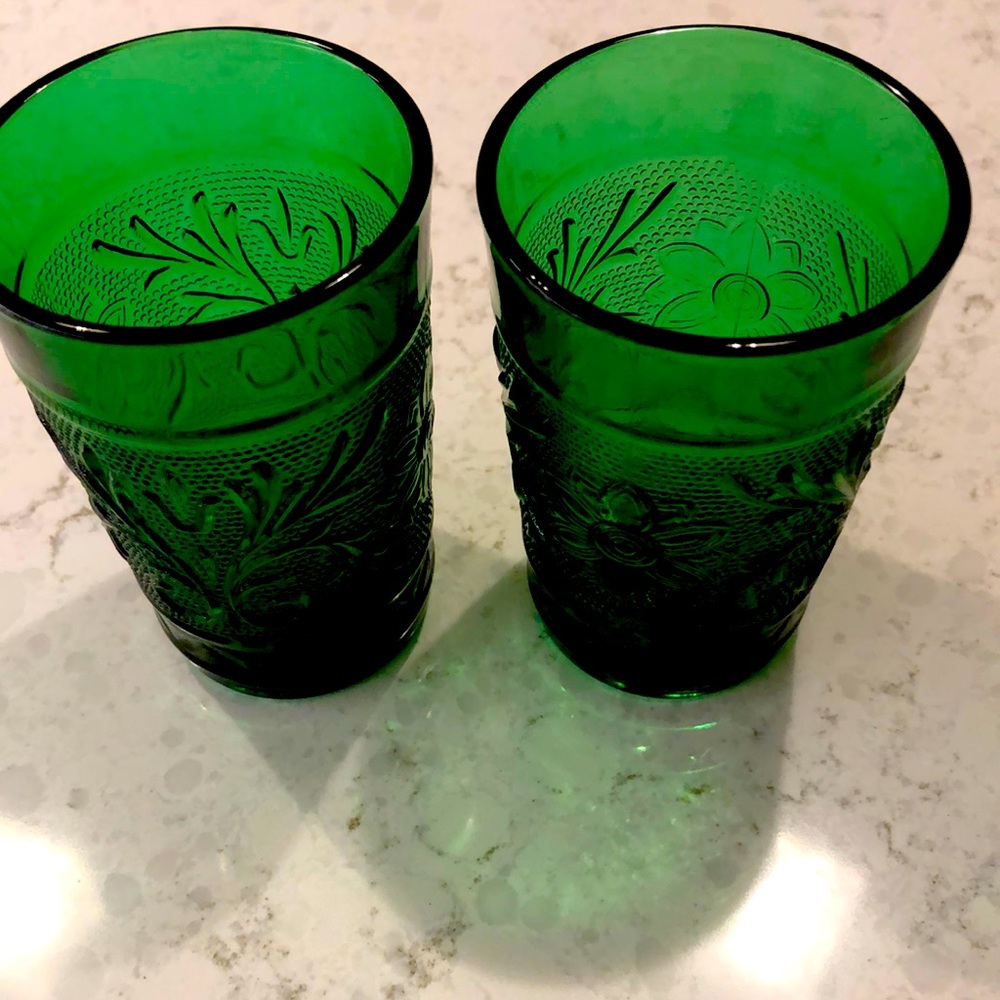 Anchor Hocking juice glasses sold in sets of 4 glasses